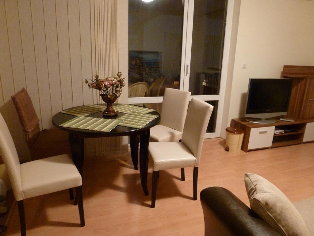 Private Apartments In Privilige Fort Beach Елените Экстерьер фото