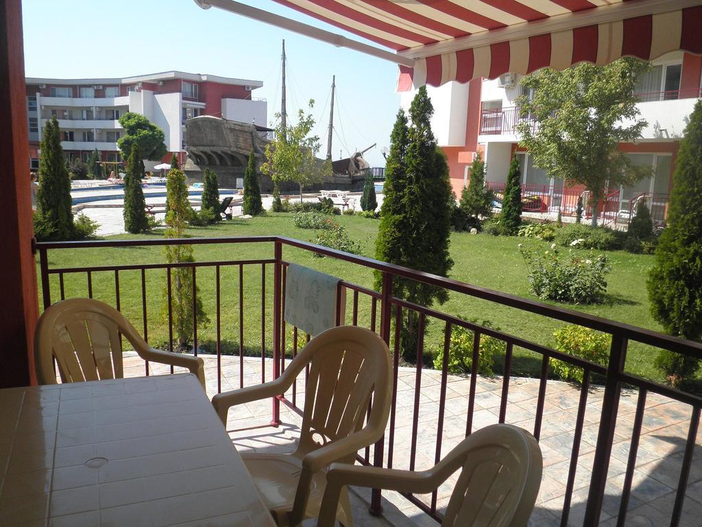 Private Apartments In Privilige Fort Beach Елените Экстерьер фото
